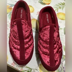 Easy Spirit Burgundy Velvet Slip-On Footwear